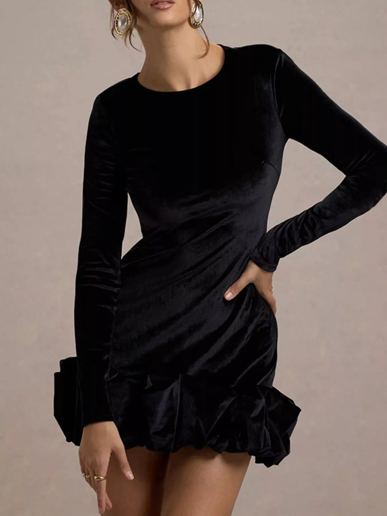 black velvet ruched dress Hem Long Sleeve shoulder neckline with ruched Size:Pre-order 4 WNewFurnitureMarch25 Beyonce Dressed Up As