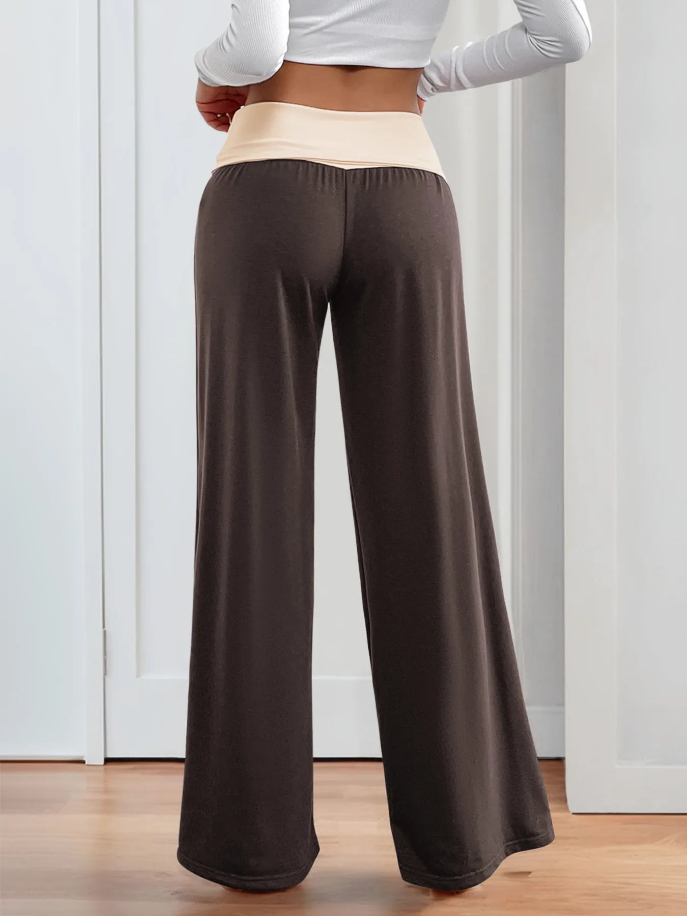 Wide-leg lounge pants with contrast beige waistband, dark brown elastic waist