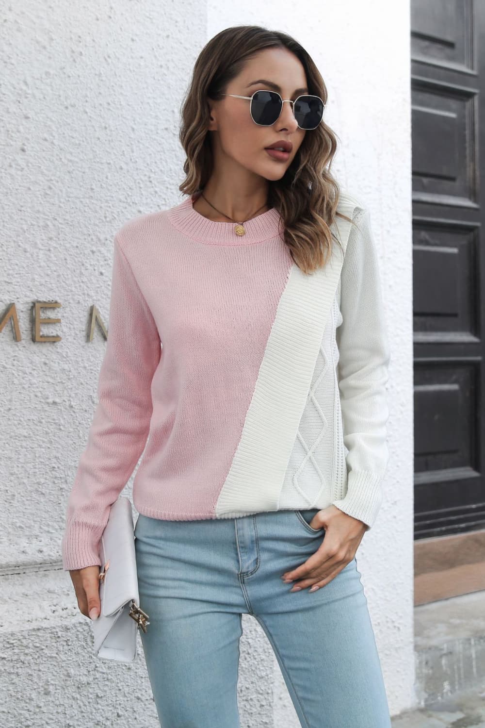 Contrast color round-neck long-sleeve sweater in blush pink with white diagonal panel