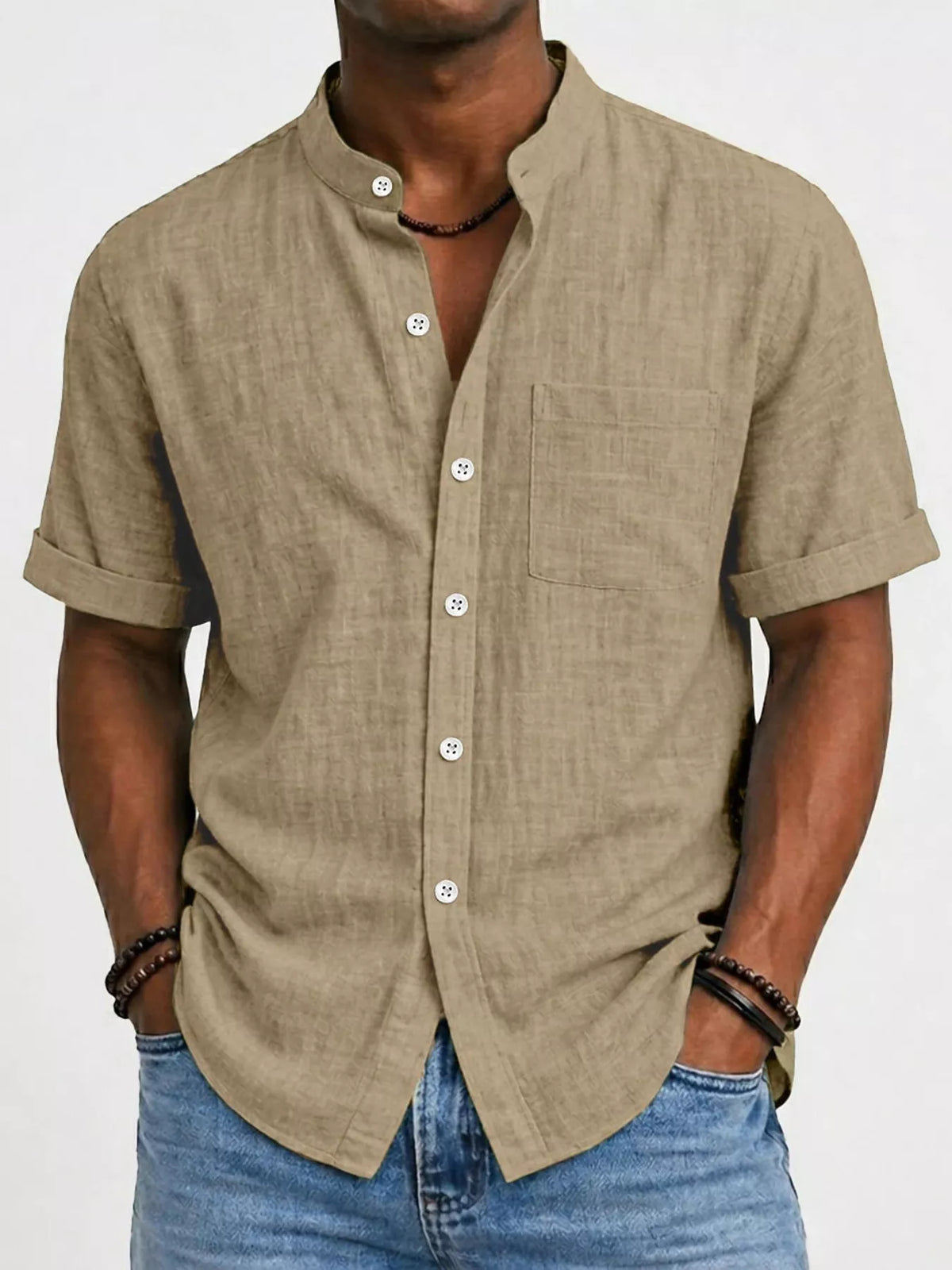 Men's short-sleeve button-up cotton shirt in khaki, chest pocket