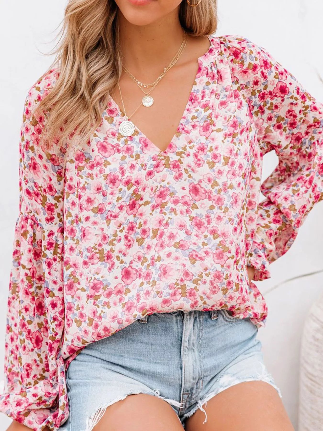 Cedar & Moore Plus-size floral print v-neck long-sleeve blouse in pink by Trendsi