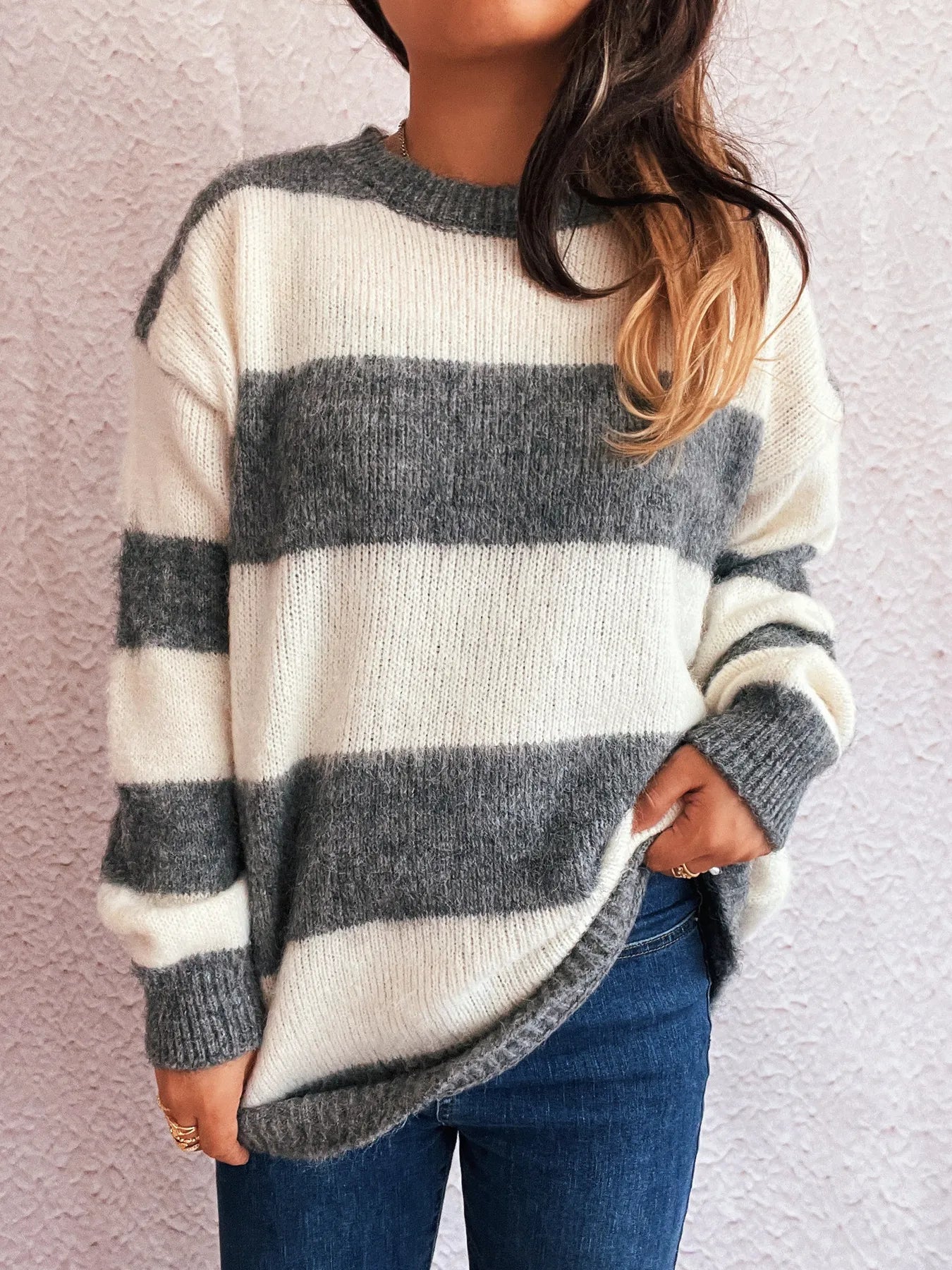 Striped long sleeve sweater, white and dark gray wide horizontal stripes