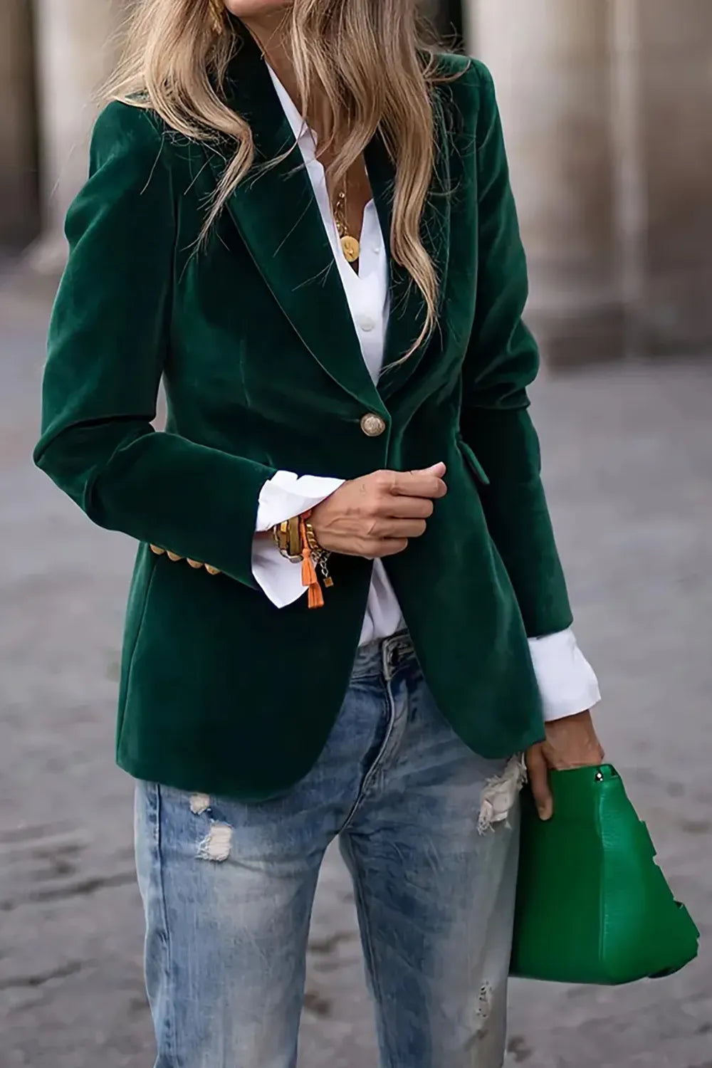 Green one-button lapel long-sleeve blazer with front button and flap pockets