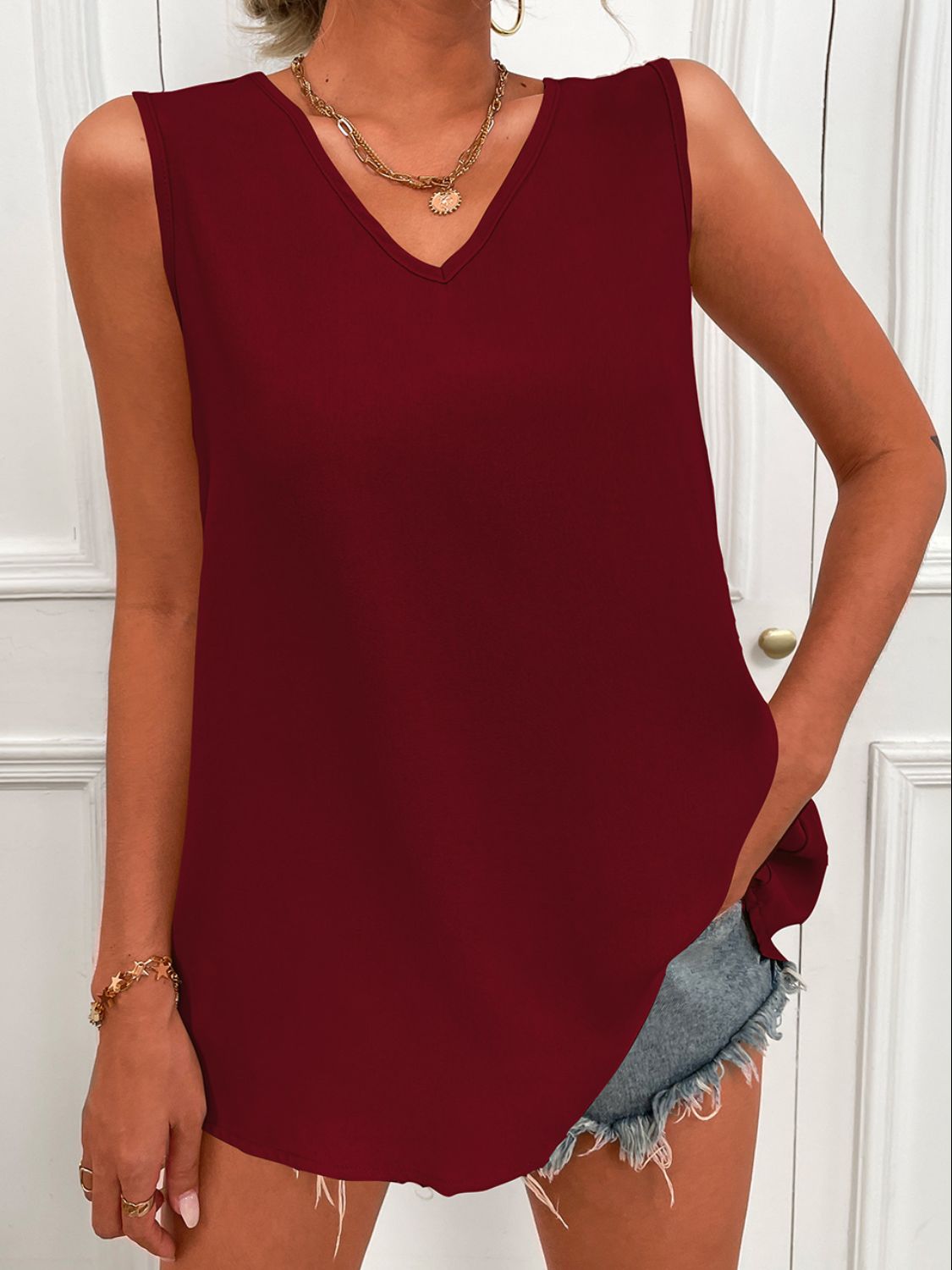 Burgundy V-neck tunic tank, sleeveless with curved hem