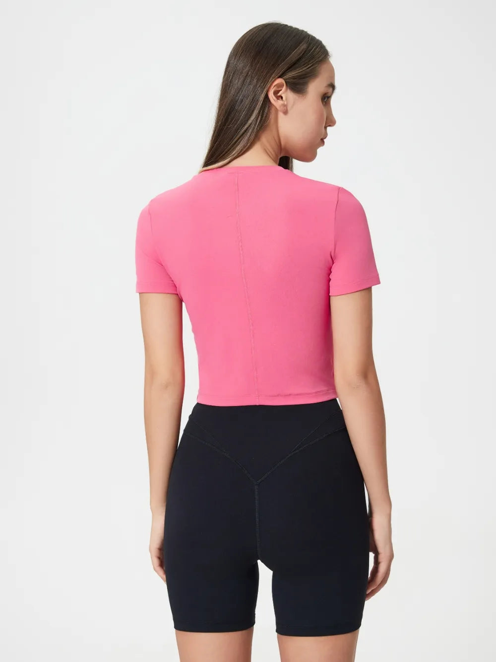 Women’s active t-shirt, fuchsia pink, round neck, short sleeves, visible back seam
