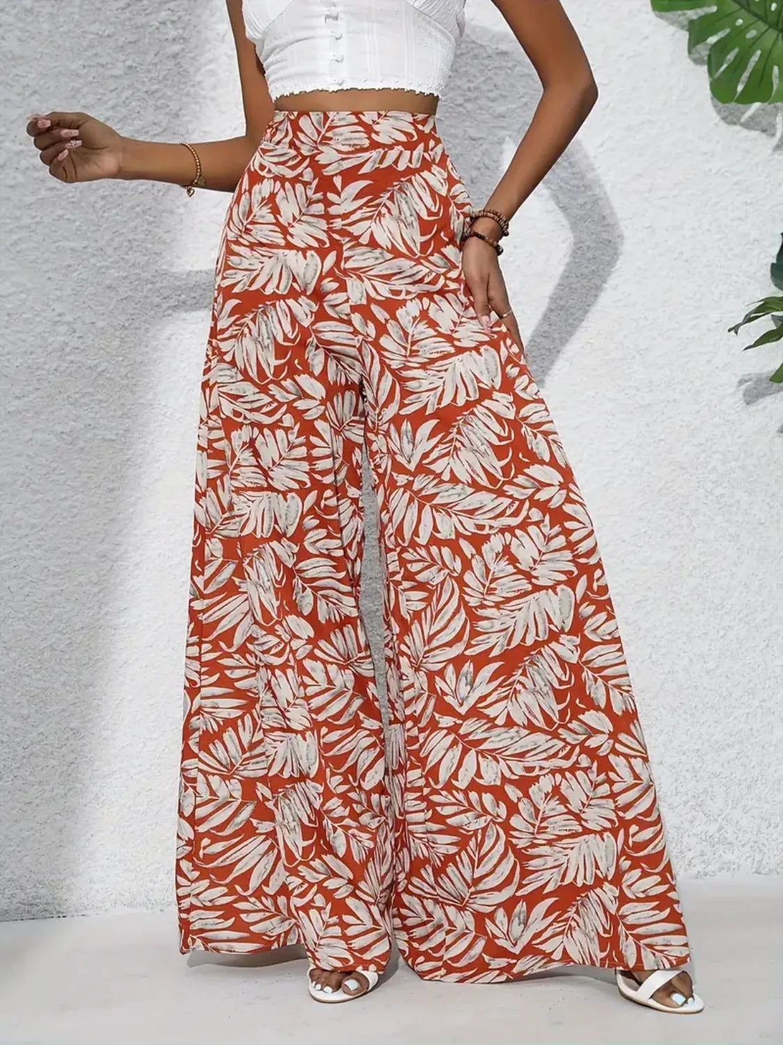 Printed high-waist wide-leg pants, red and white leaf print, flowing wide-leg shape