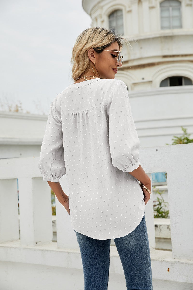 Swiss dot blouse, white, gathered shoulders, three-quarter sleeves, rounded back