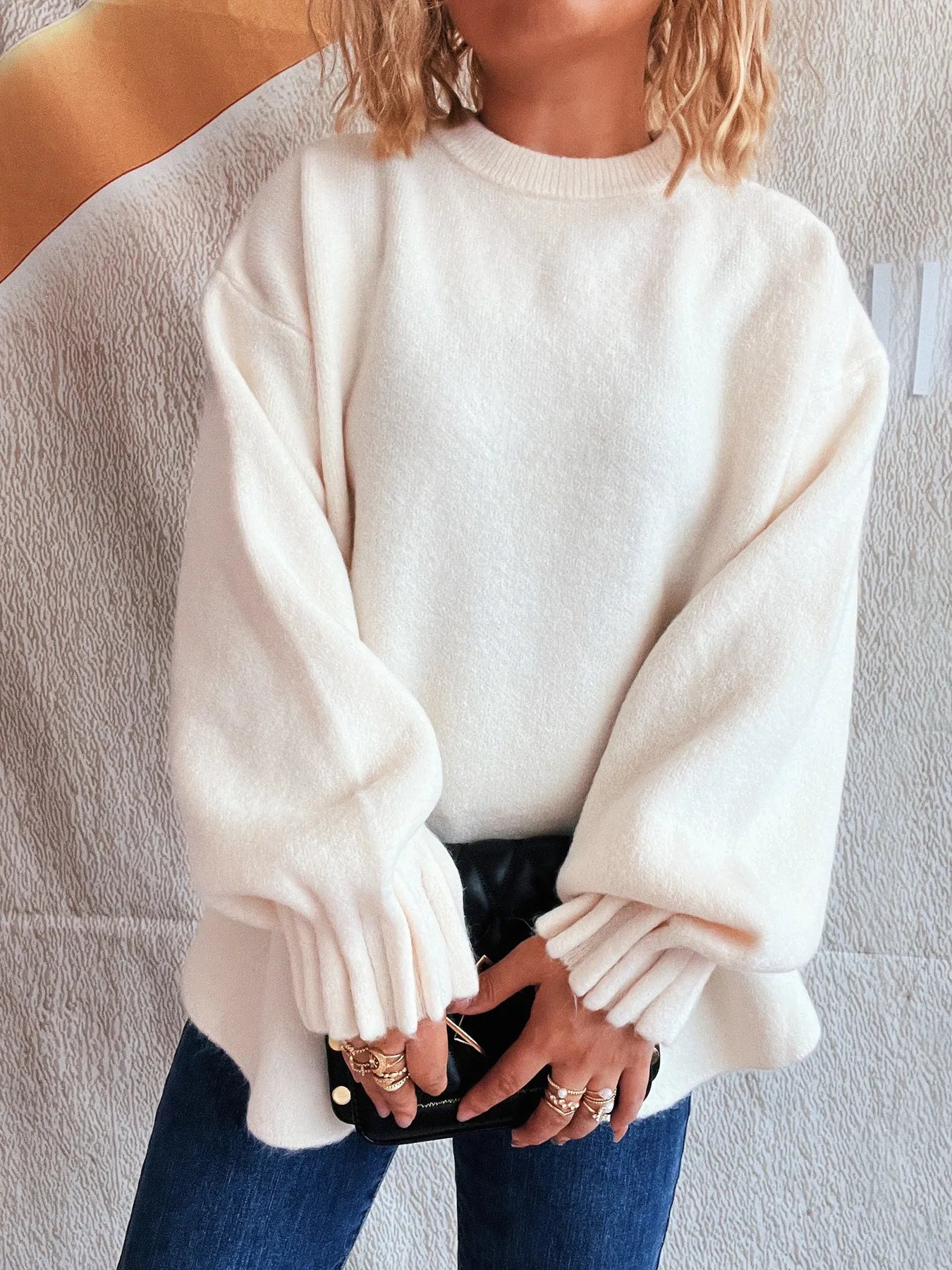 White round neck dropped shoulder sweater with ribbed cuffs and hem