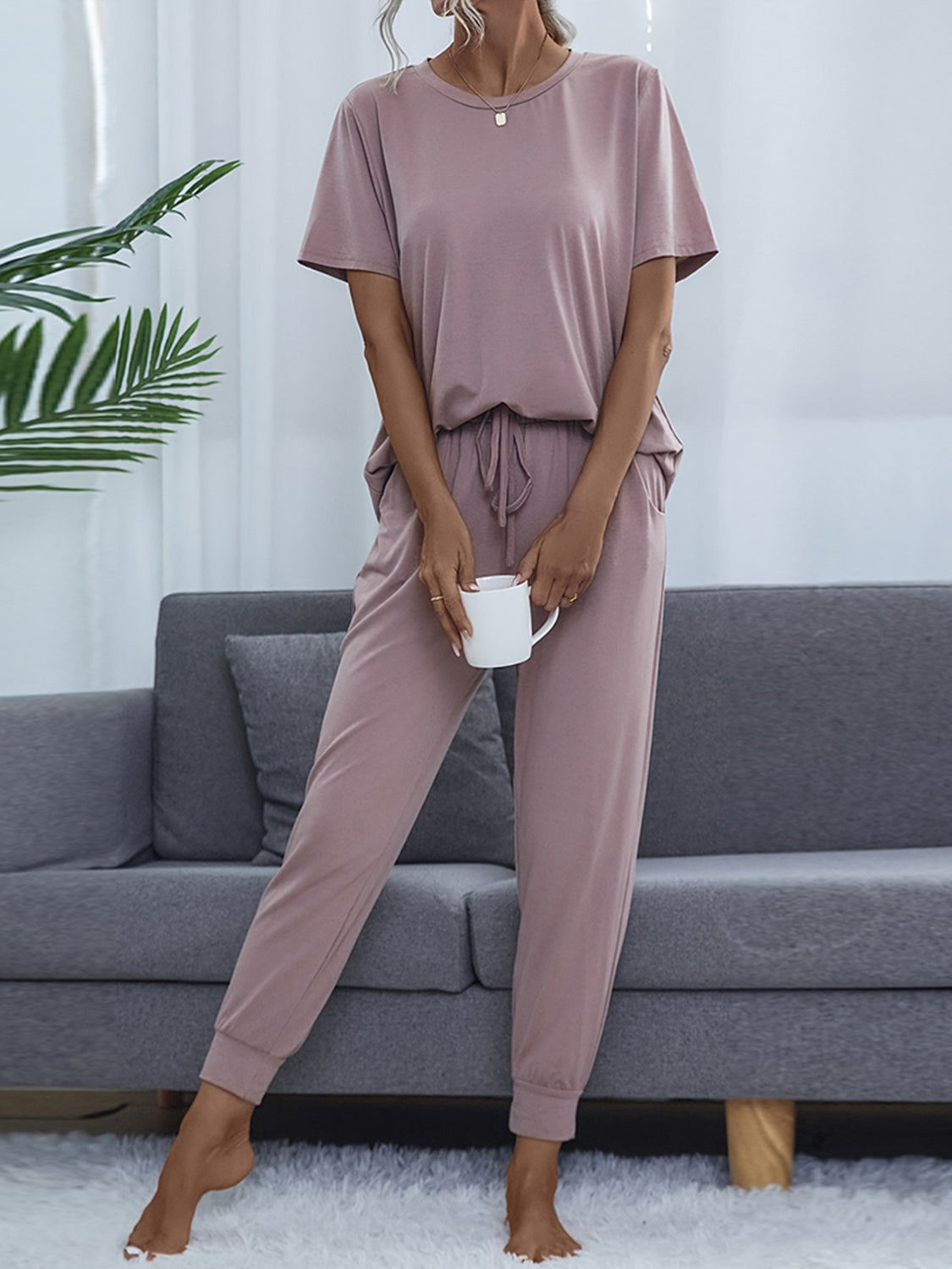 Lilac round-neck short-sleeve top and jogger pants set with drawstring waist