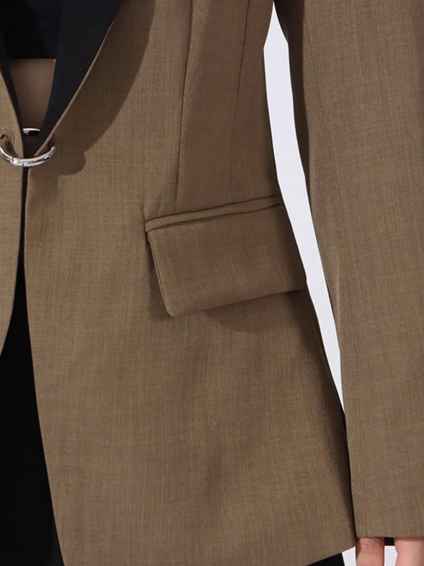 Khaki green long-sleeve blazer with flap chest pocket and contrast lapel detail