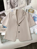 Light khaki short-sleeve lapel blazer, front button closure