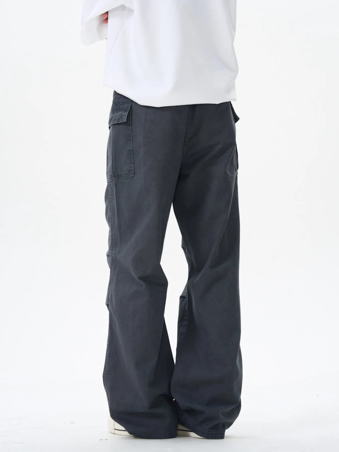 Wide leg cargo pants, dark gray with flap cargo pockets