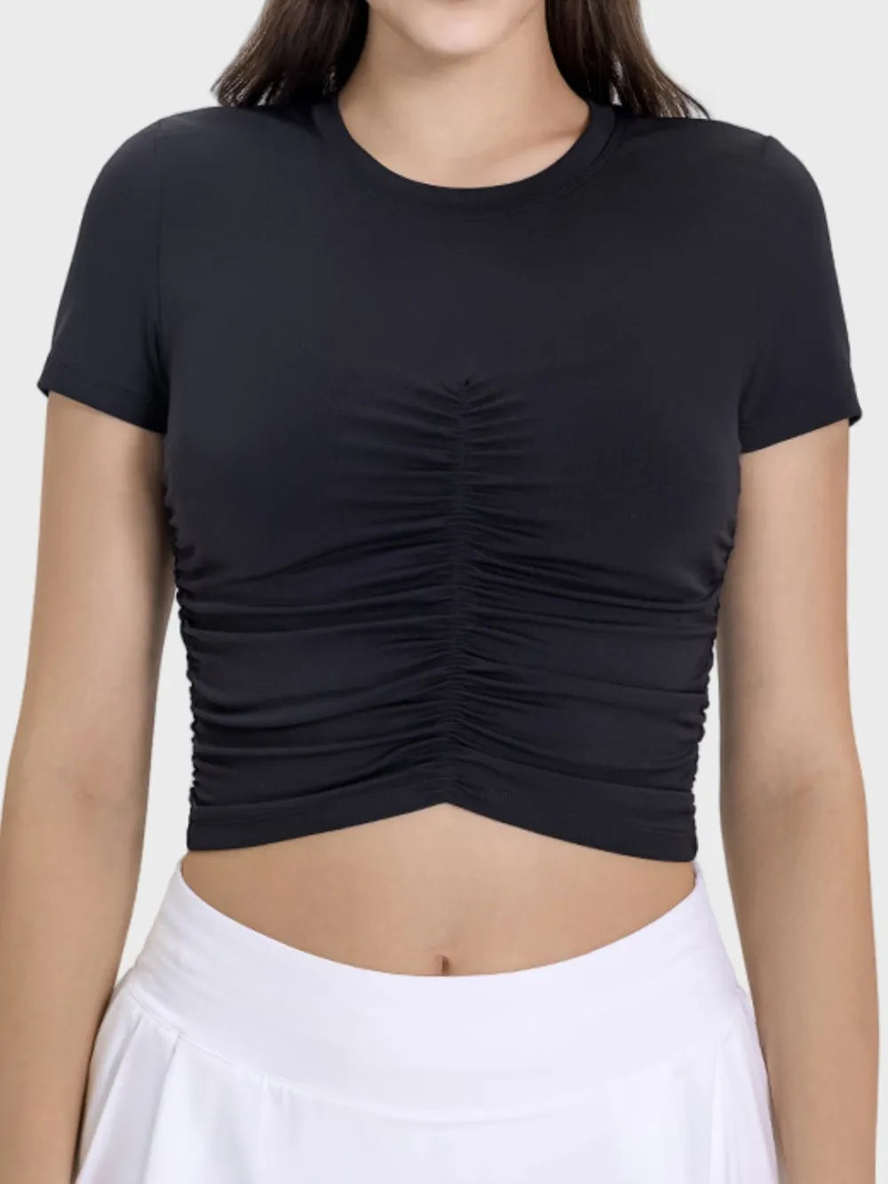 Black ruched active t-shirt with round neck and short sleeves