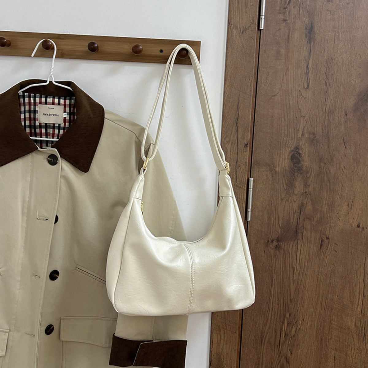 Adjustable Strap Shoulder Bag, cream PU, medium size