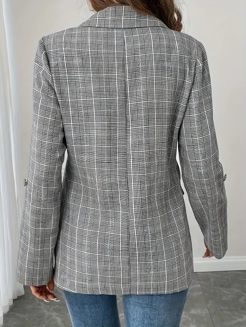 Back view light gray plaid blazer with long sleeves and tailored seam