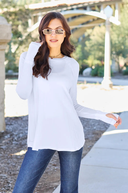 White long-sleeve round-neck t-shirt, relaxed fit