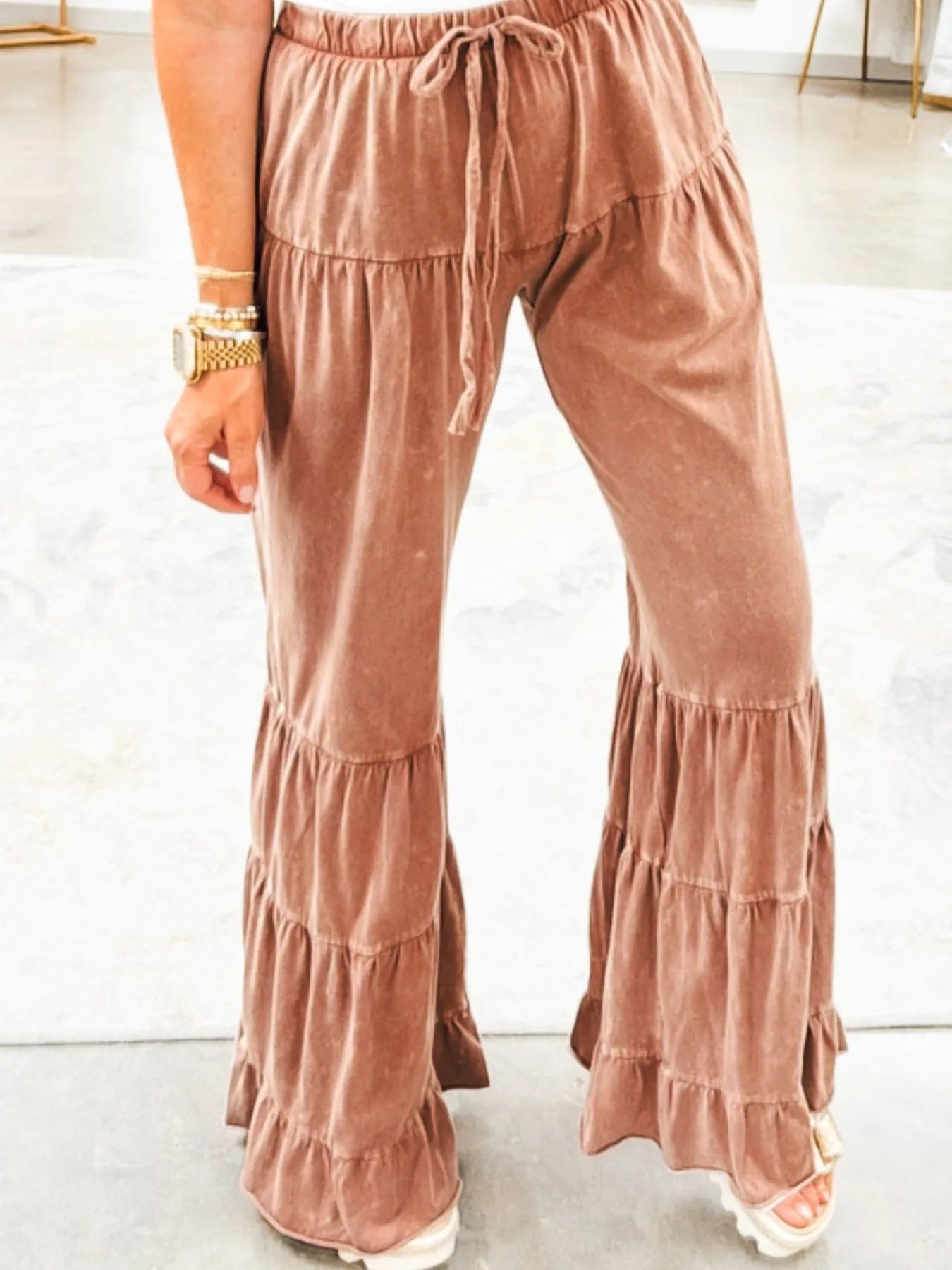 Caramel-brown flare ruffle pants, elastic waist and drawstring
