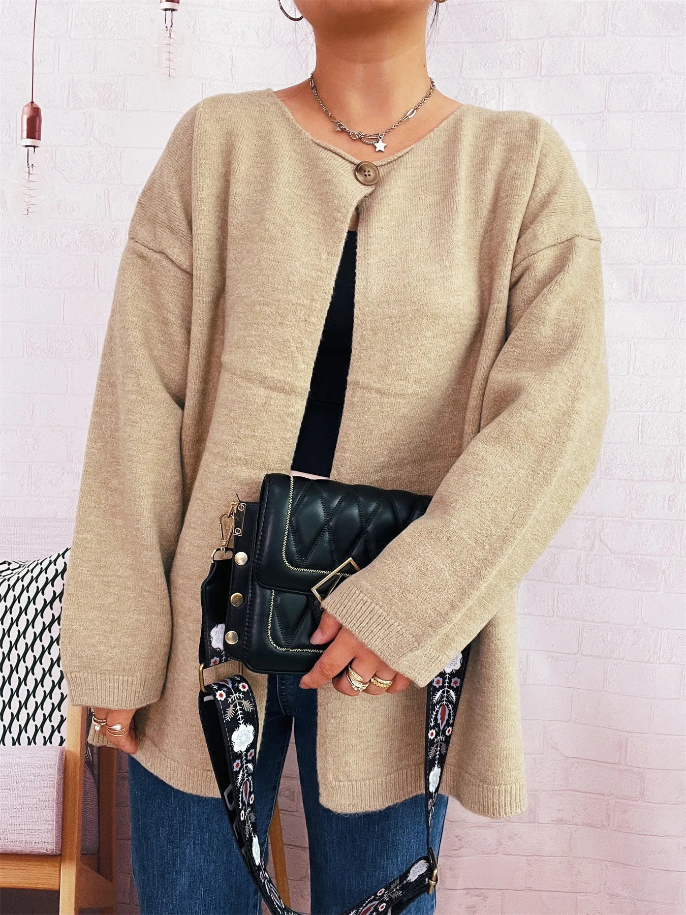 Khaki one-button front drop-shoulder cardigan with ribbed hem and cuffs