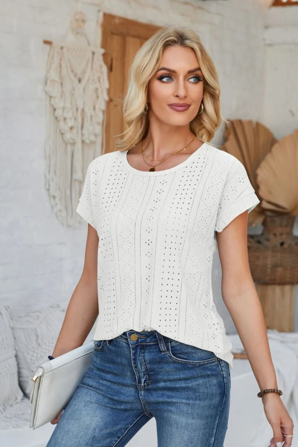Eyelet round-neck rolled short-sleeve T-shirt in white with dotted vertical eyelet detail