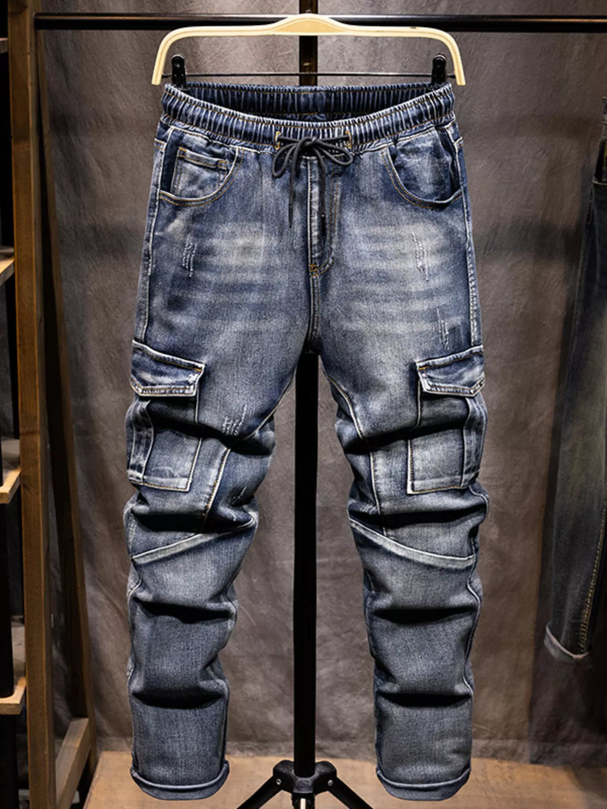 Men's cotton jeans, medium wash, drawstring waist, cargo flap pockets