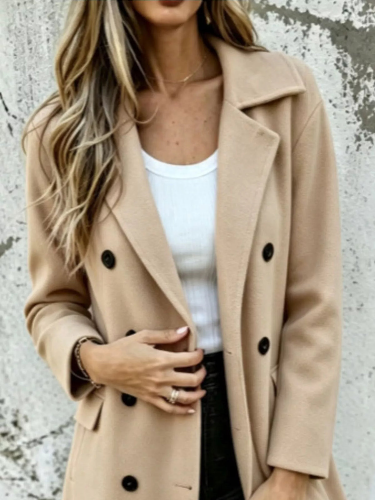 Long double-breasted lapel coat, beige, dark buttons and side opening