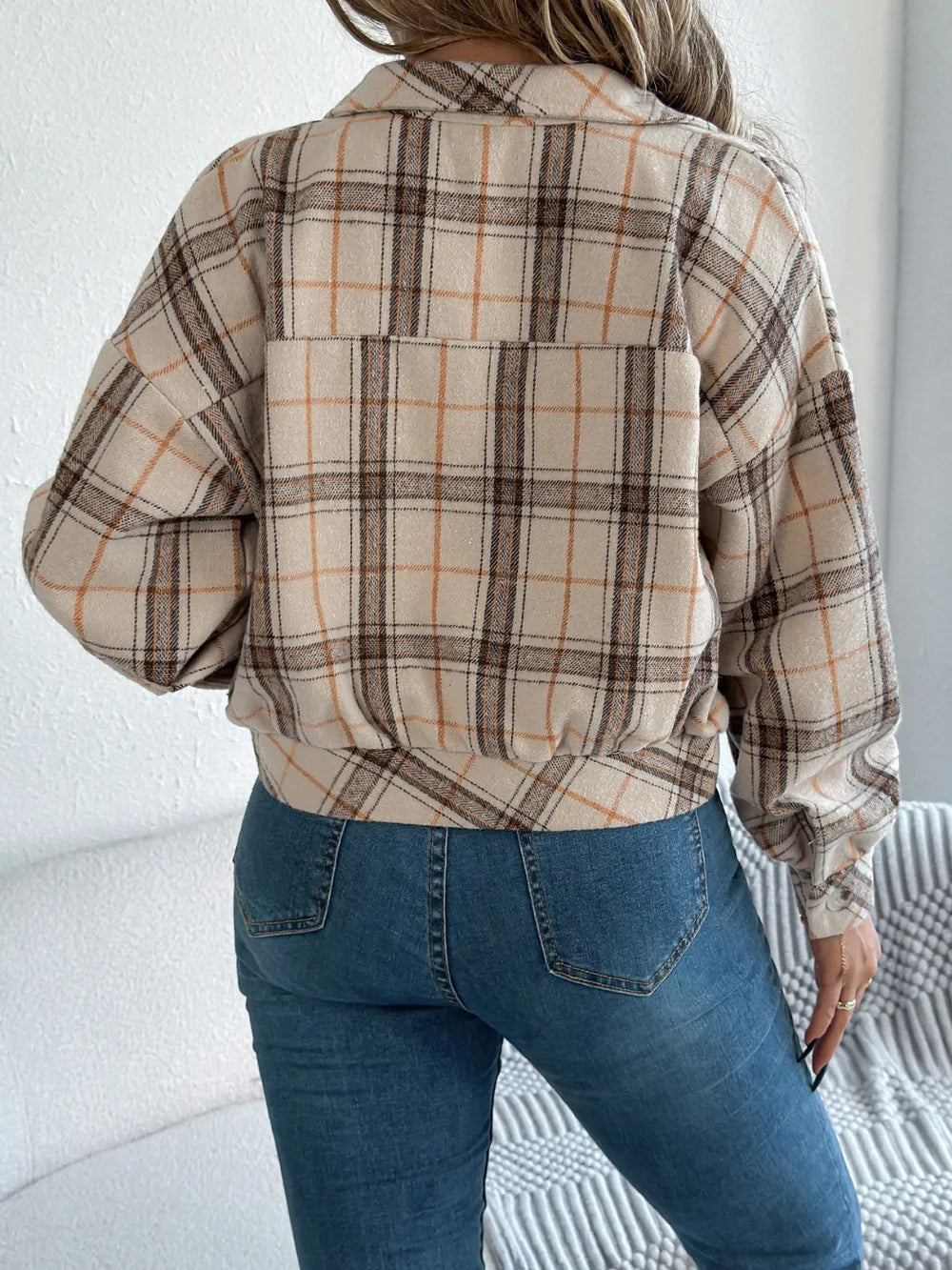 Plaid long-sleeve button-up jacket, beige plaid with dark-brown checks, back yoke and pockets