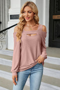 Cold shoulder square-neck cutout blouse in dusty pink, long sleeves