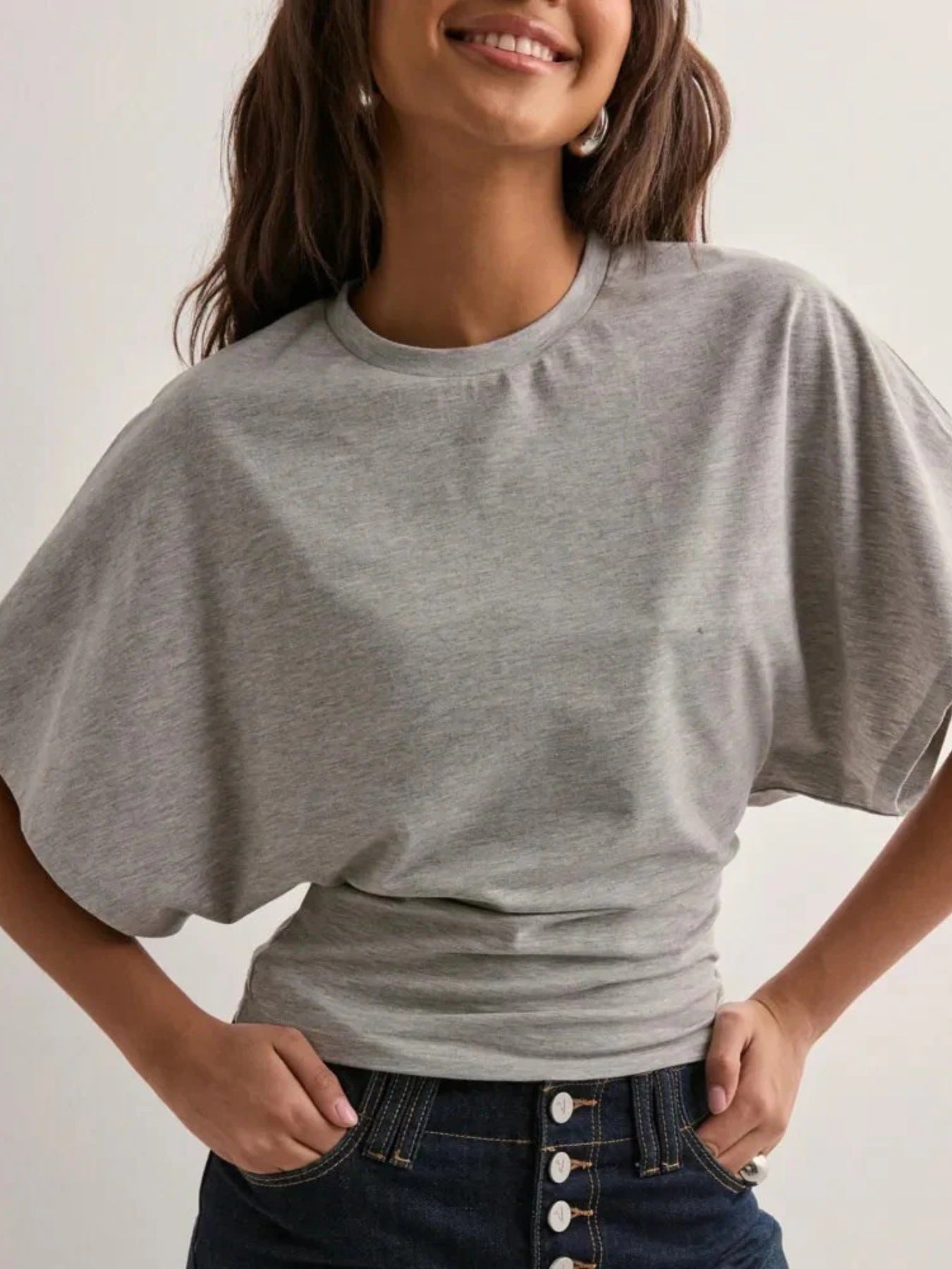 Cedar & Moore Batwing Sleeve Fitted Waist T-shirt in heather gray, basic casual tee.
