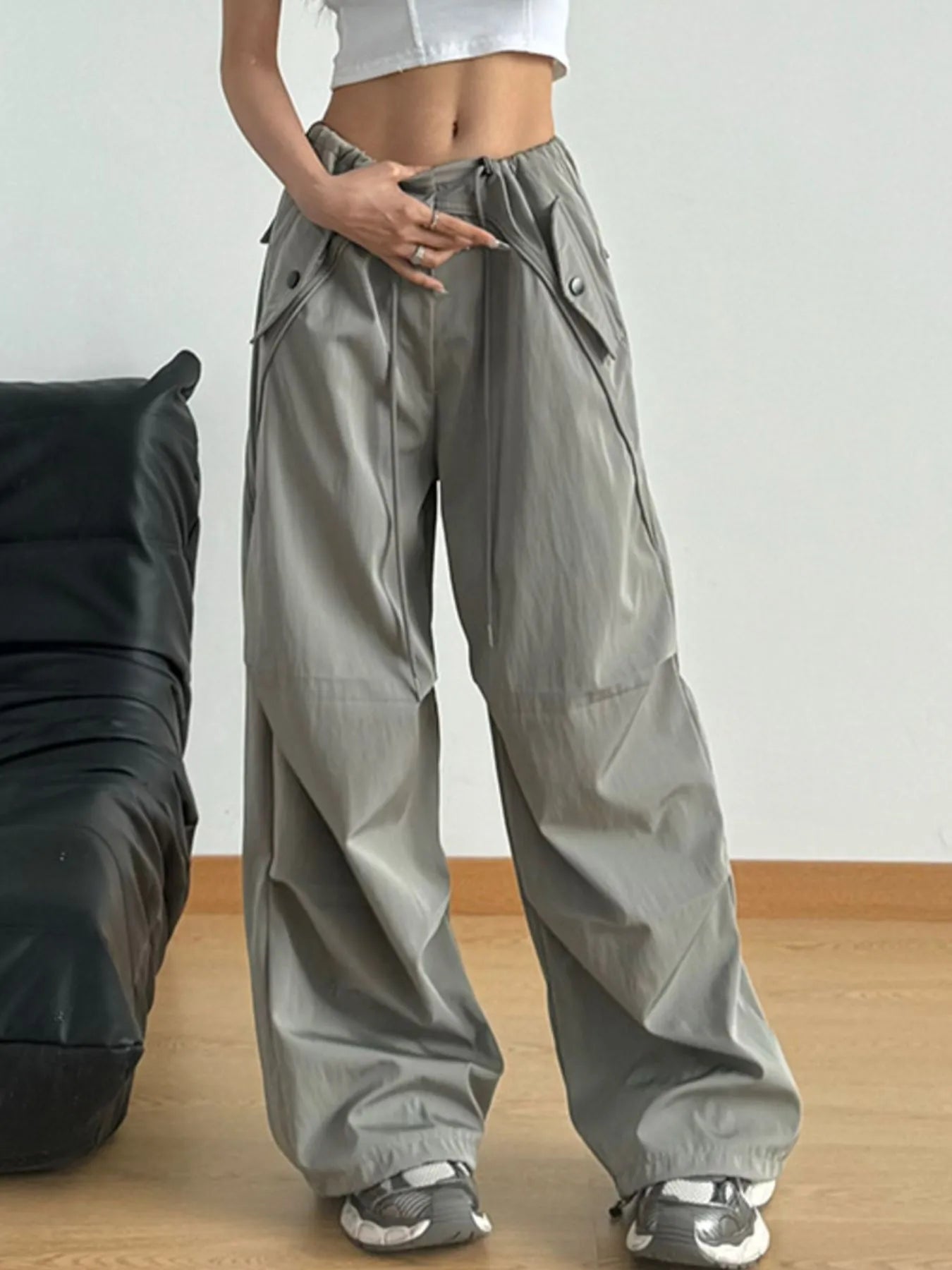 Sage wide-leg drawstring pants with elastic waistband and side pockets