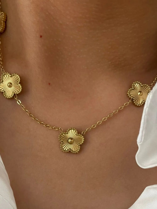 18K gold-plated flower chain necklace with four scalloped gold flower charms