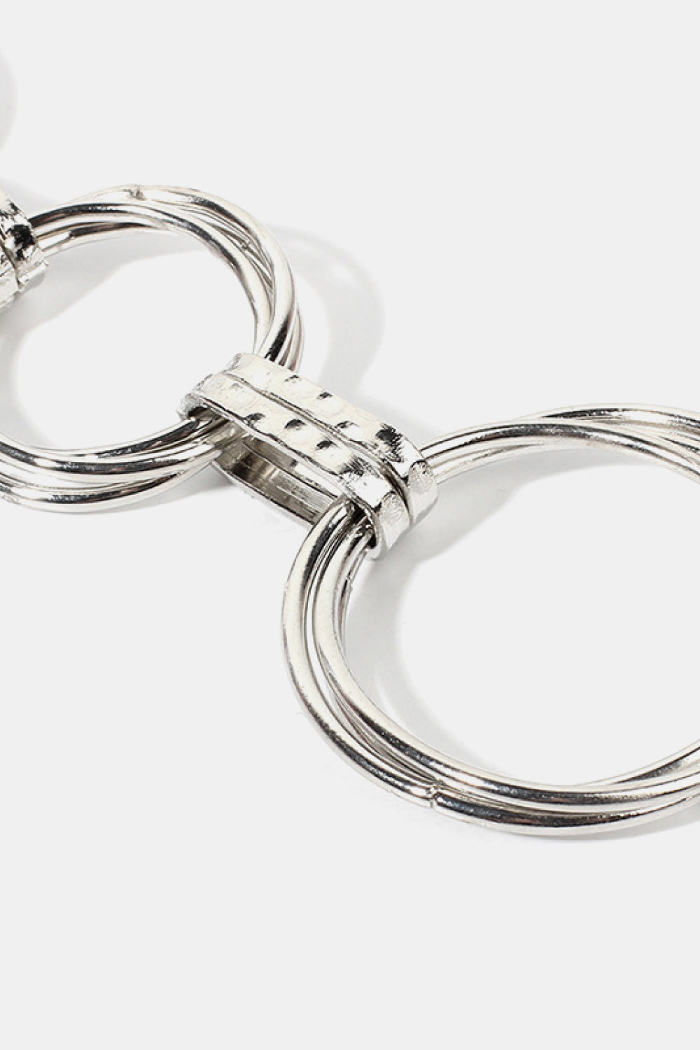 Silver metal chain belt buckle-style clasp with interlinked loops