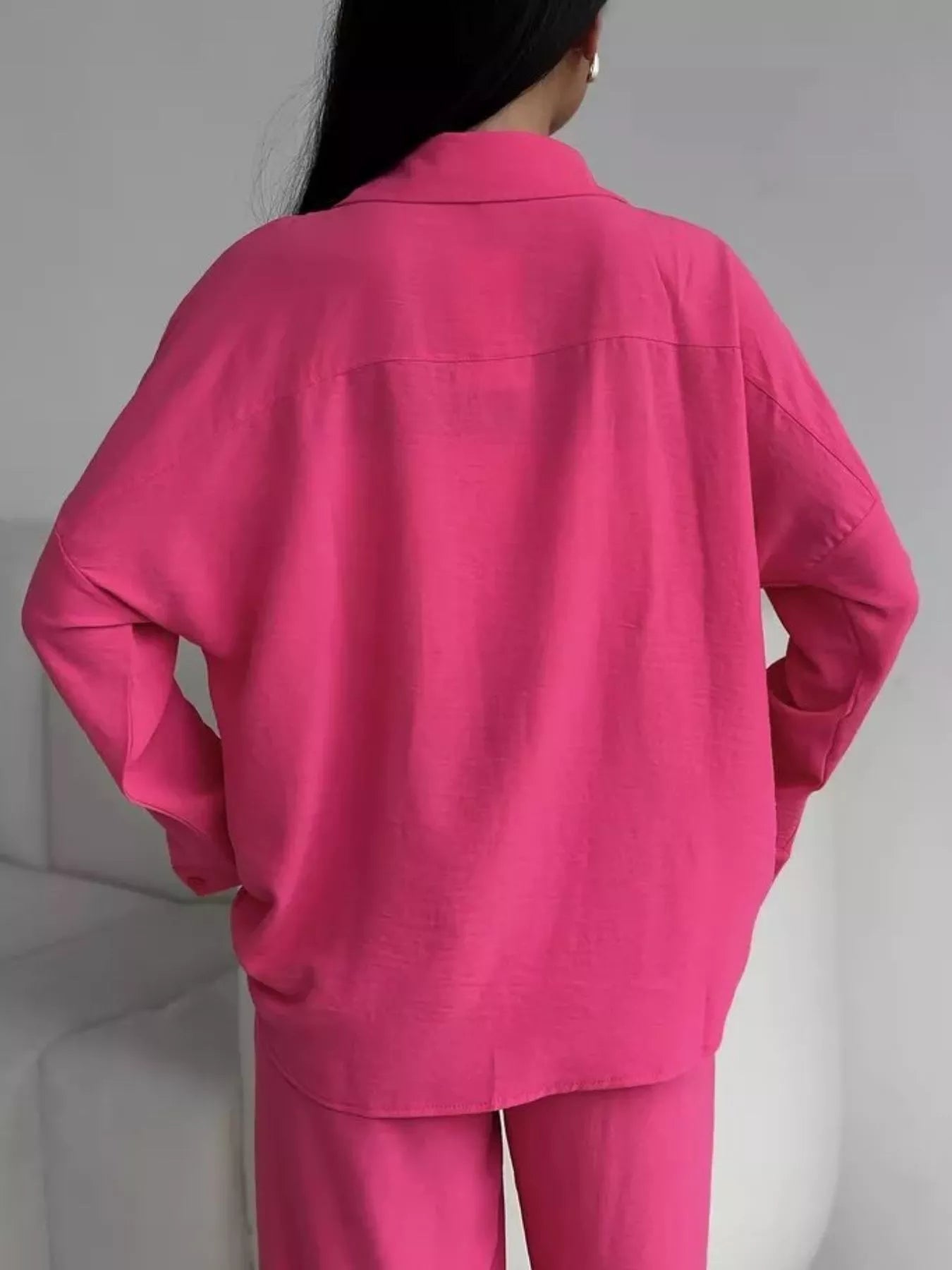 Hot pink relaxed-fit shirt and wide-leg pants set, back view with wide collar and yoke