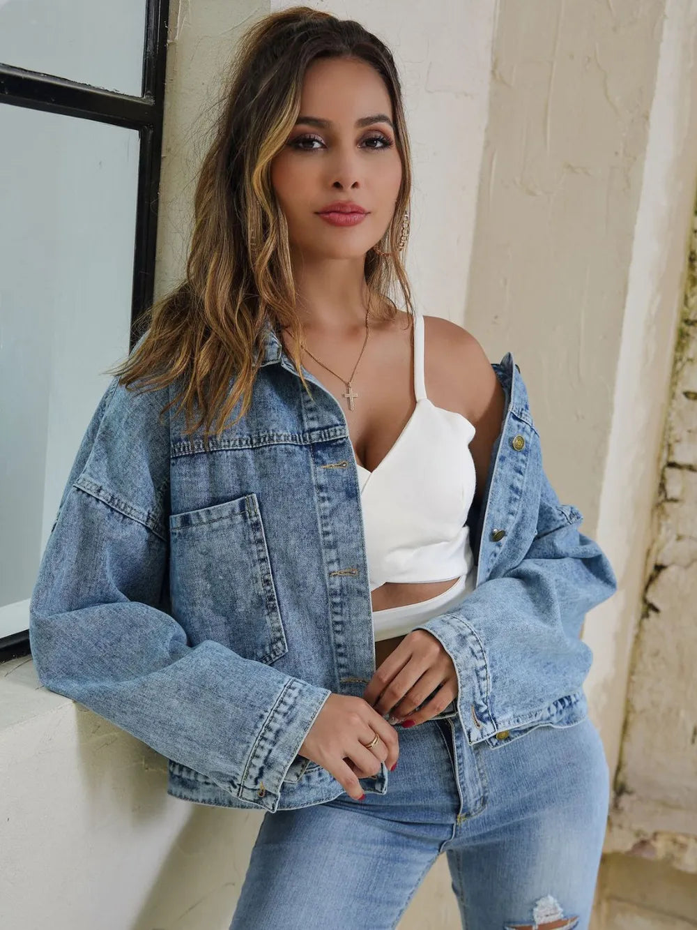 Light-wash denim drop-shoulder button jacket with collar and front chest pockets