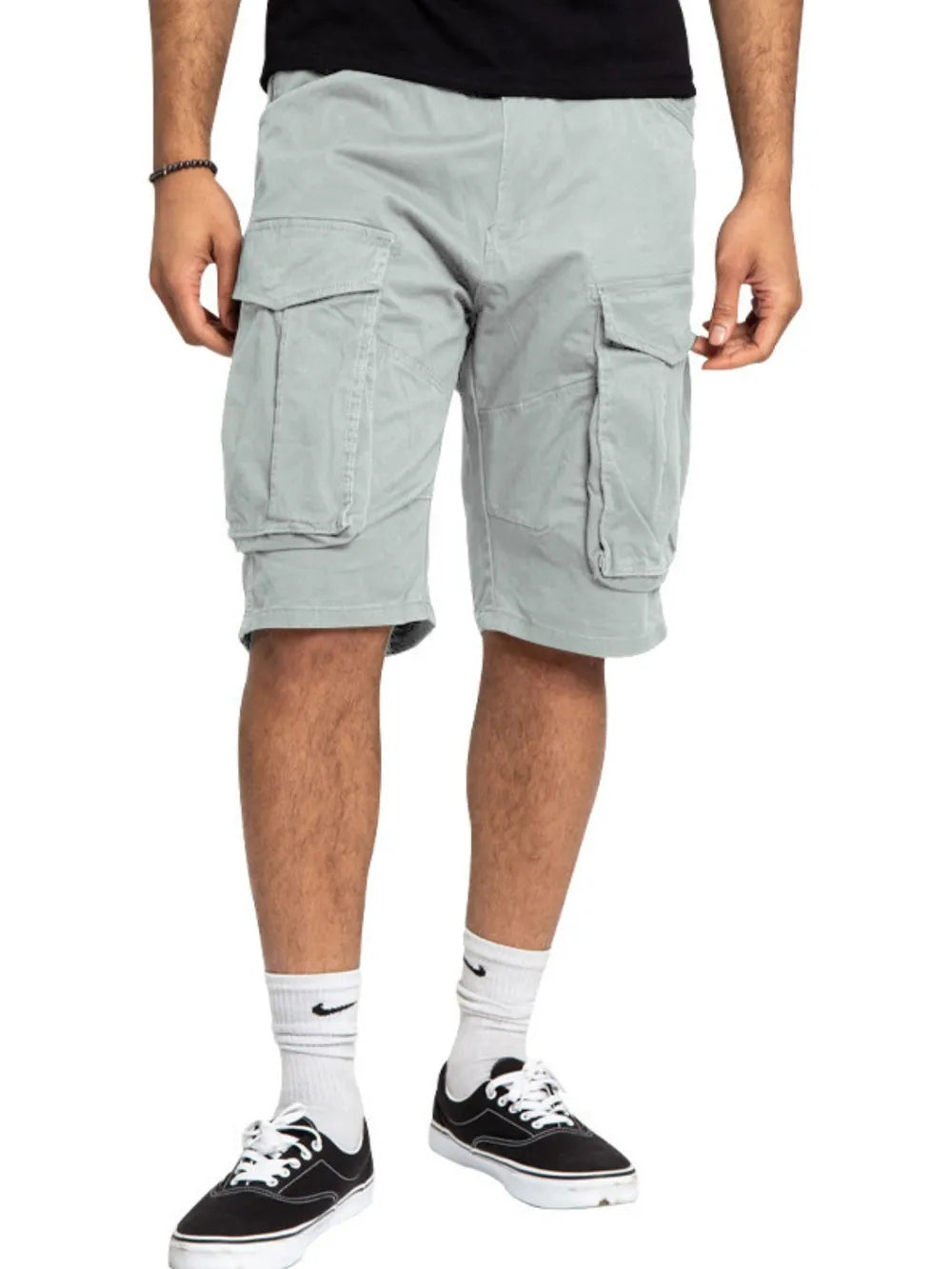 Men's cargo bermuda shorts in light gray, with side cargo pockets