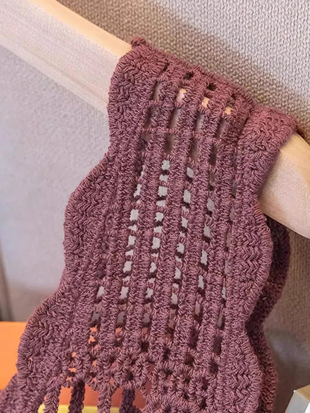 Scoop neck openwork tank in mauve, back panel with vertical cutout pattern