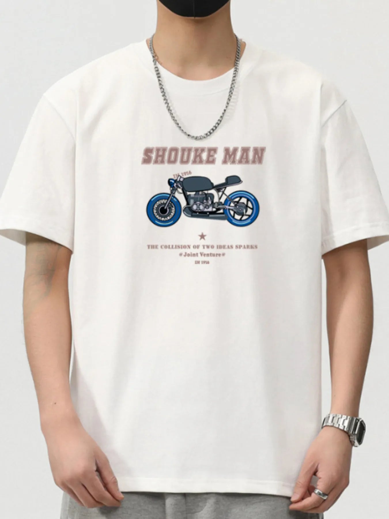 Men's white graphic round-neck short-sleeve T-shirt with motorcycle print