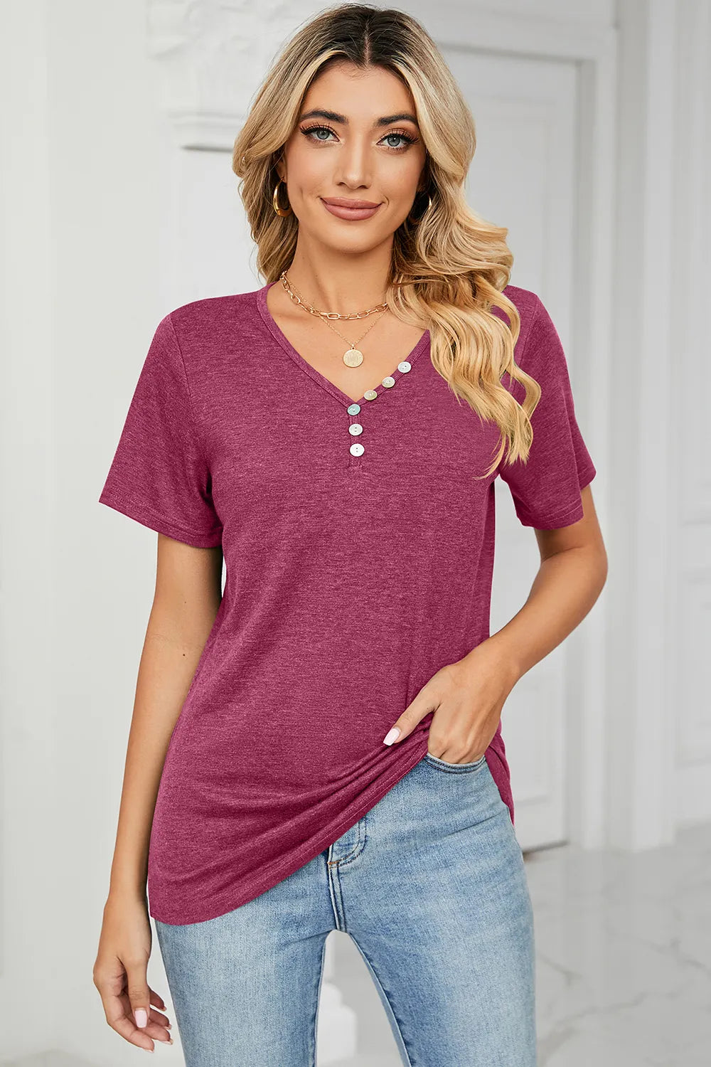 Burgundy V-neck short sleeve T-shirt with button-front placket