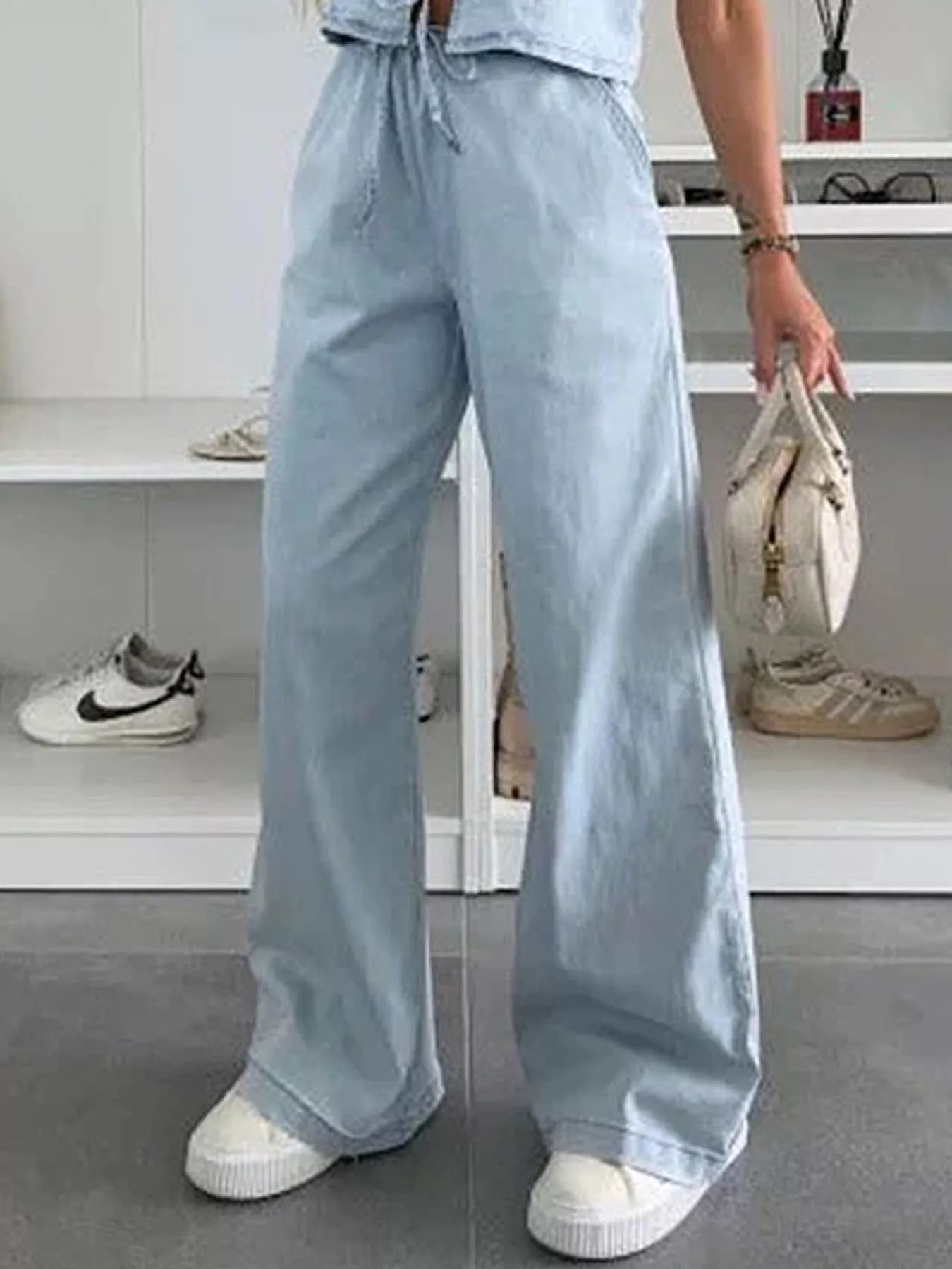 Light blue wide-leg denim jeans from tie-front set