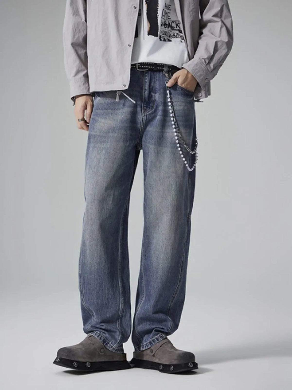 Relaxed wide-leg washed denim jeans, blue, with belt loops and long chain strap