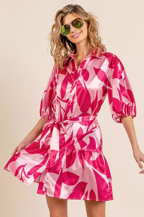 Fuchsia and white leaf-pattern satin collared dress with 3/4 puff sleeves