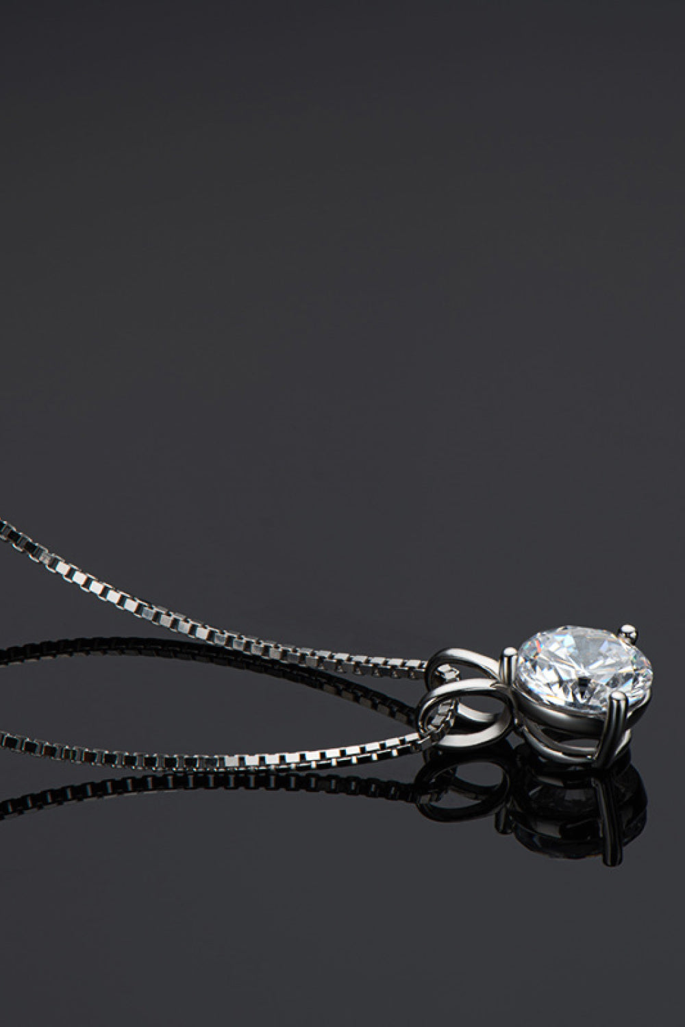 Silver-tone pendant necklace clasp with round moissanite stone and link chain