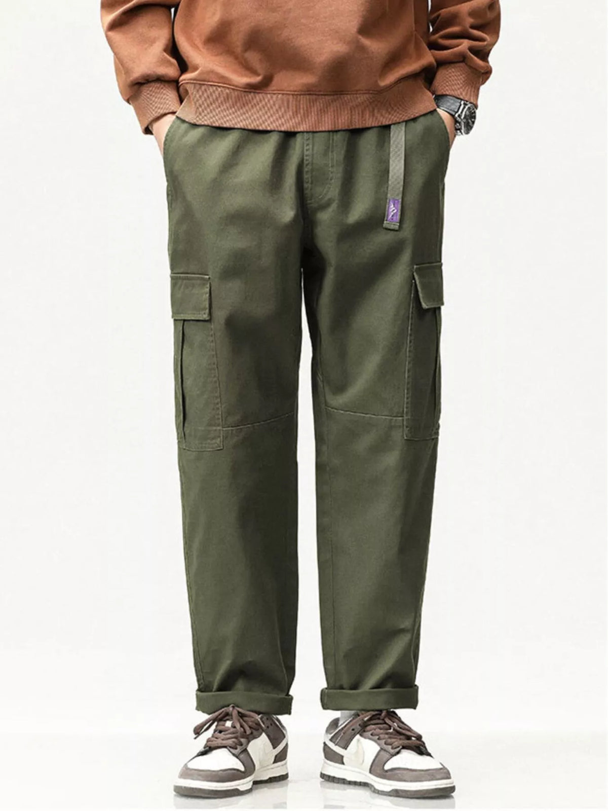 Men's cargo pants in army green with elastic waist and cargo flap pockets