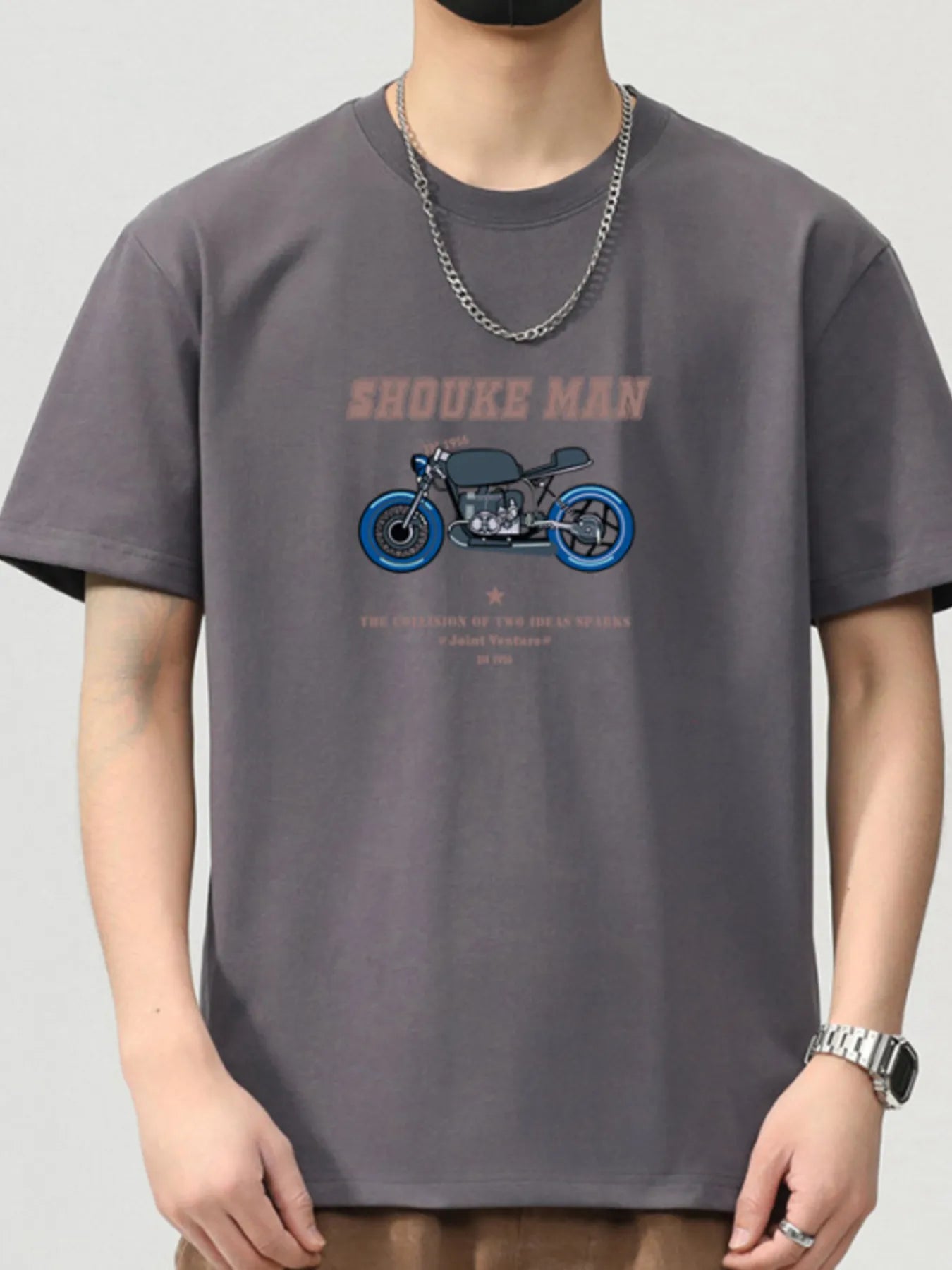 Men's grey graphic round-neck short-sleeve T-shirt with motorcycle print