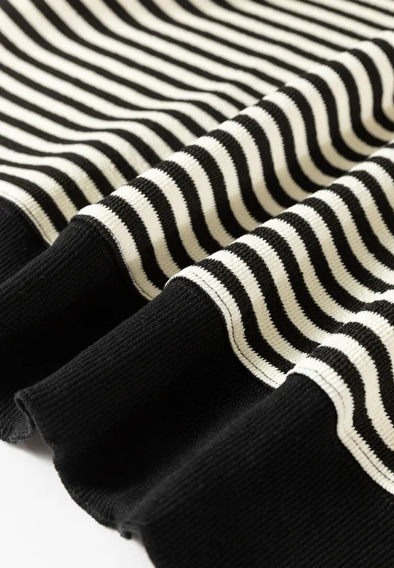 Striped sweatshirt fabric and ribbed cuff in black and white