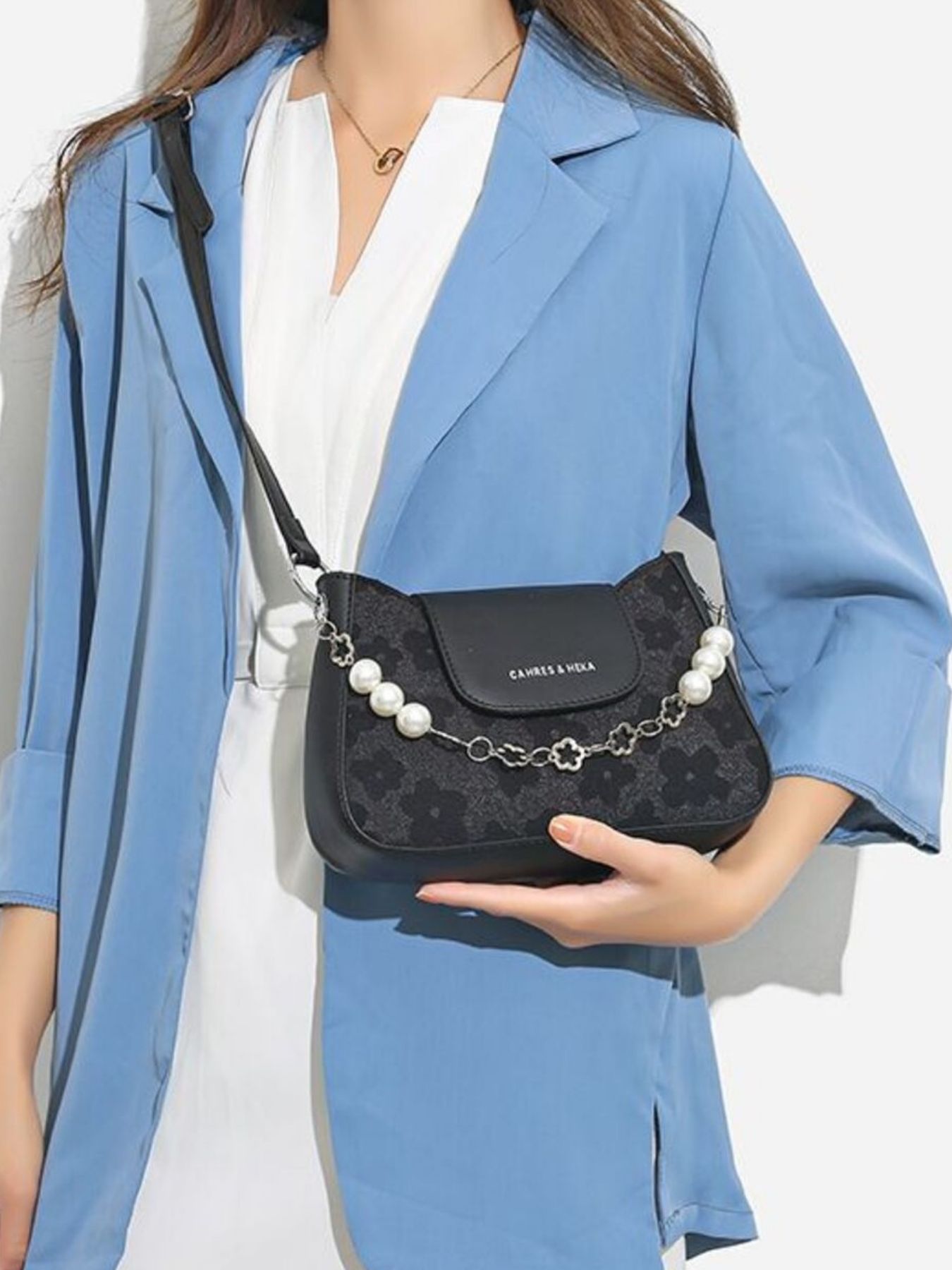 Pearl Chain Decor Shoulder Bag, mini black PU with pearl chain strap