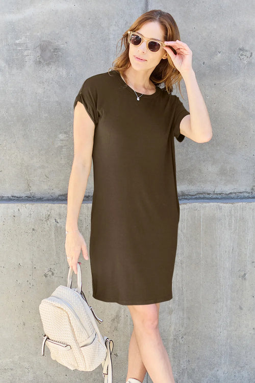 Dark short-sleeve round-neck dress with side pockets and straight above-knee hem