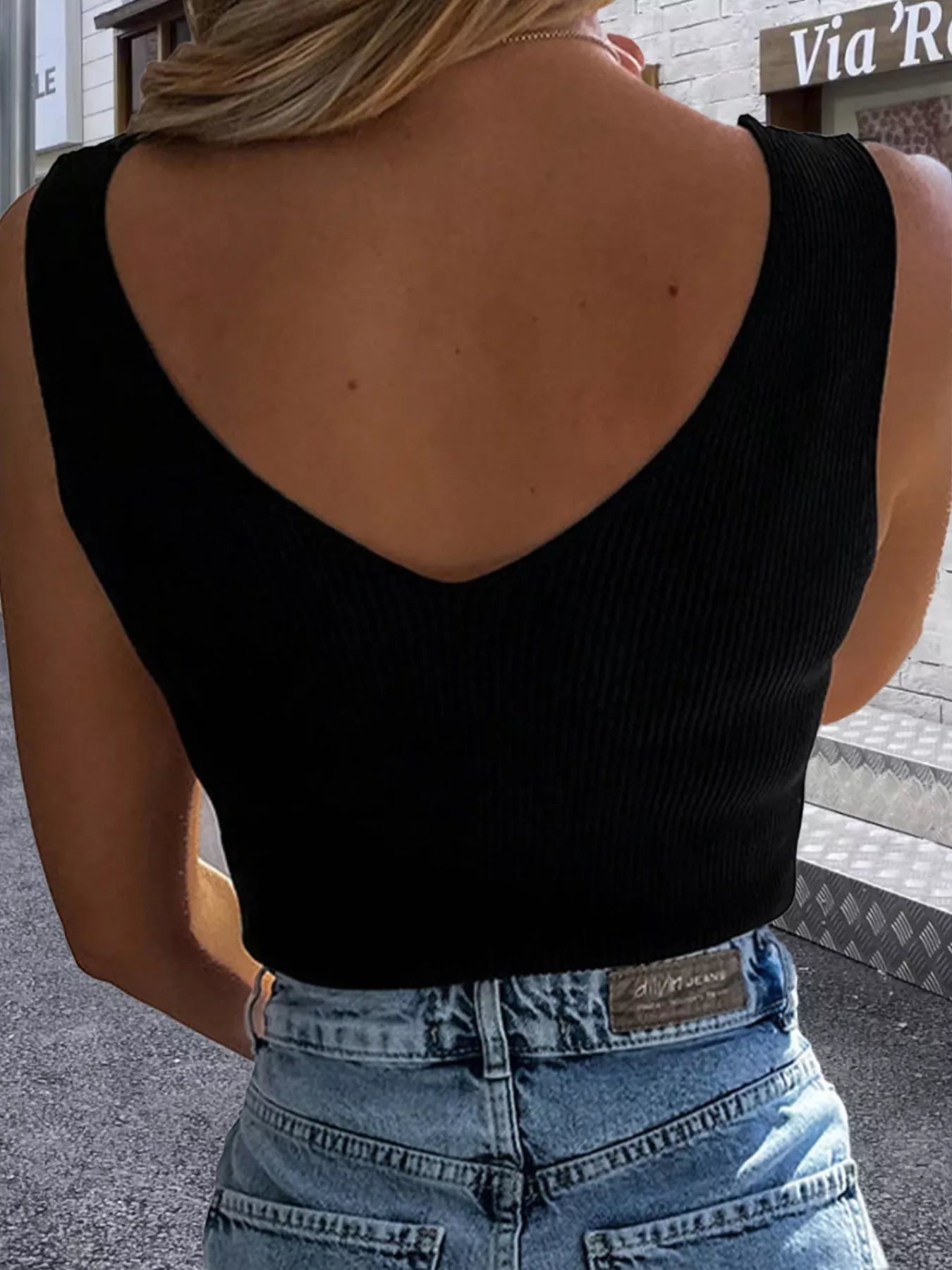 Cedar & Moore V-Neck Slim Fit Tank, black ribbed knit top