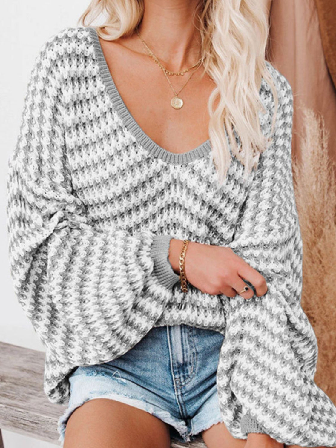 Striped drop-shoulder V-neck sweater in gray knit, loose fit with wide neckline