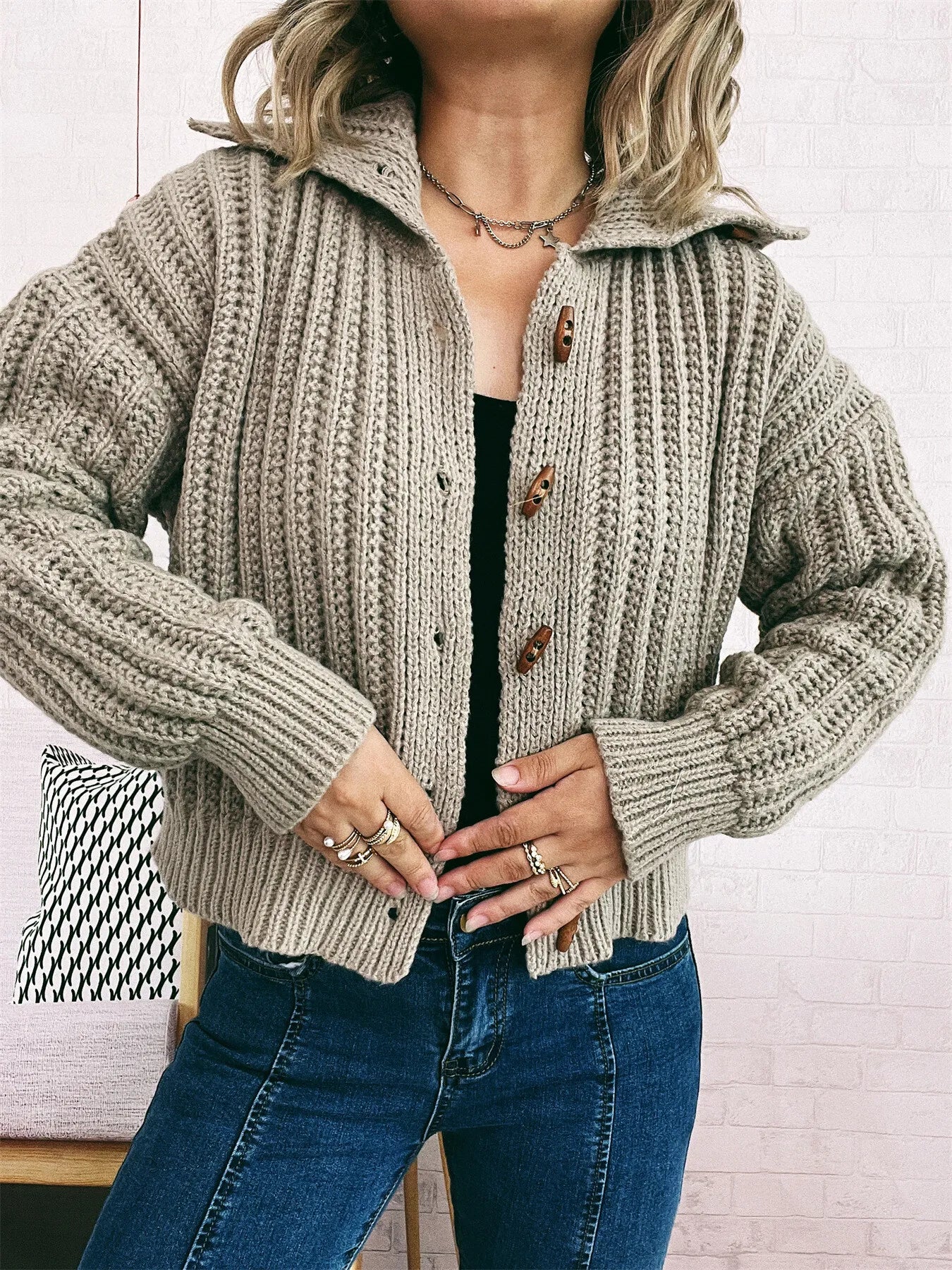 Khaki button-up long-sleeve cardigan with ribbed knit, wooden buttons, collared neck