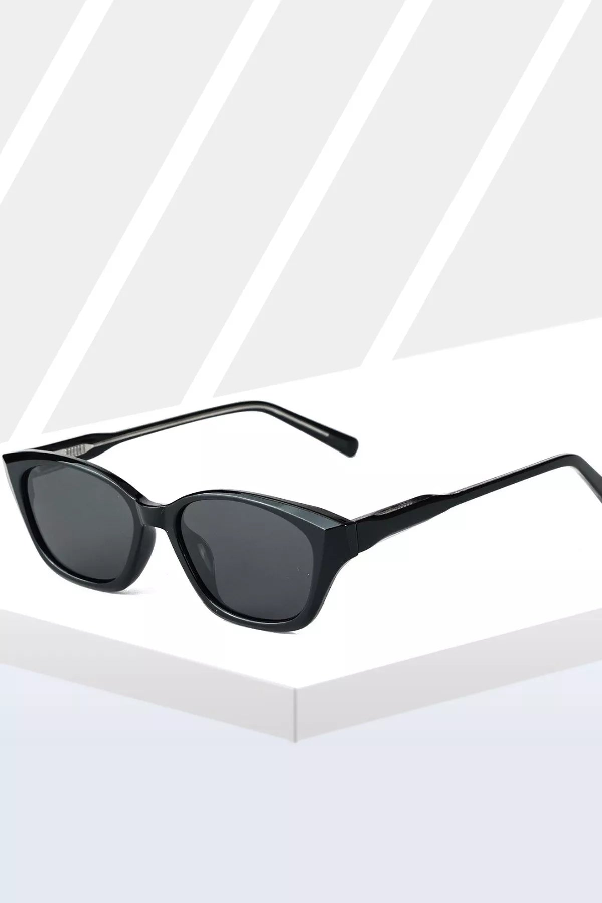 Cedar & Moore UV Protection Sunglasses, black plastic frame, dark lenses, Trendsi
